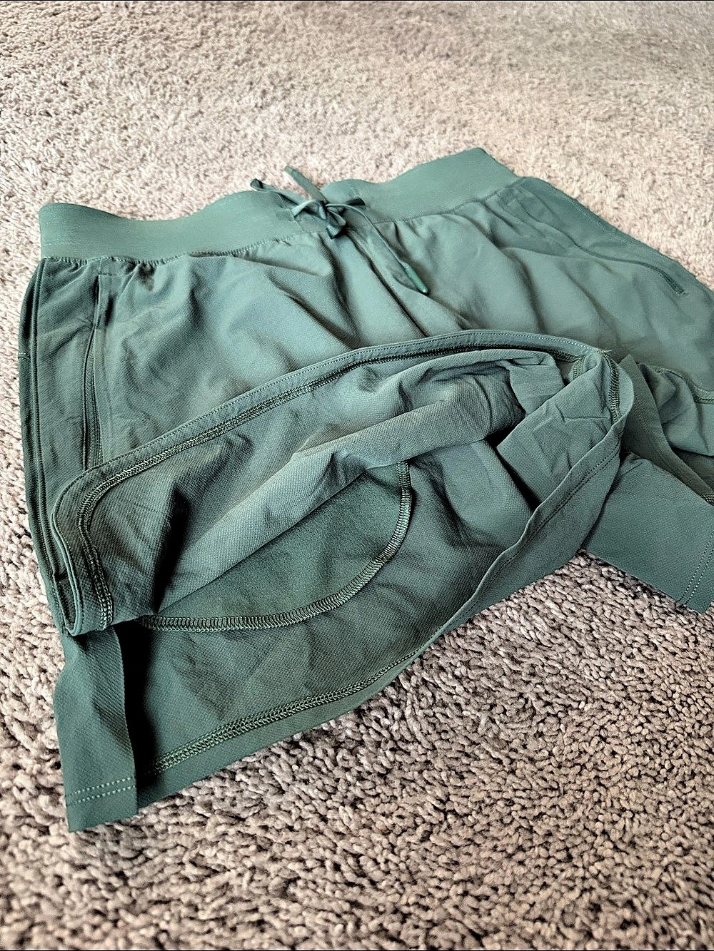 lululemon License to Train High-Rise Short 4" Green Size 8 - Picture 7 of 7